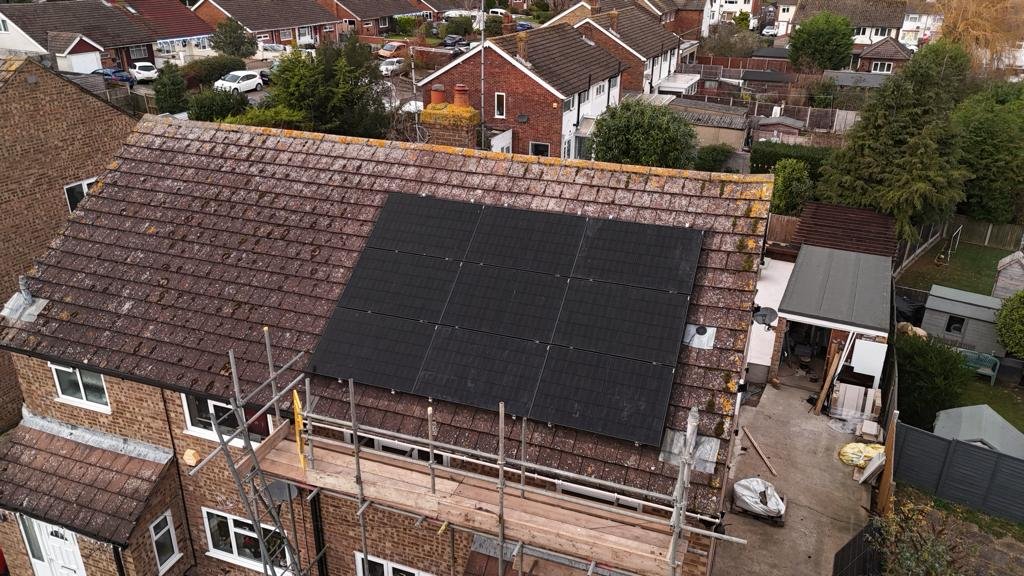 9x435W Jinko solar panels with Solaredge inverter