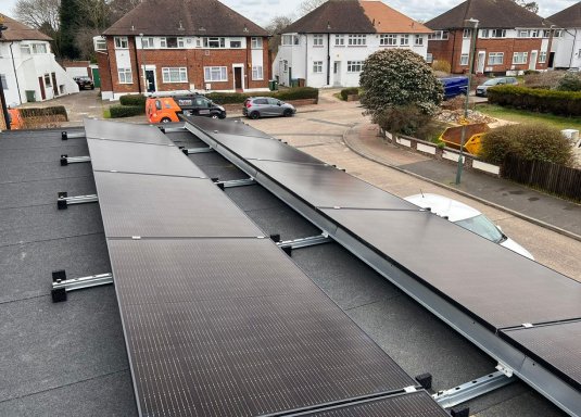 flat roof solar panels with eddi solar diverter (1)
